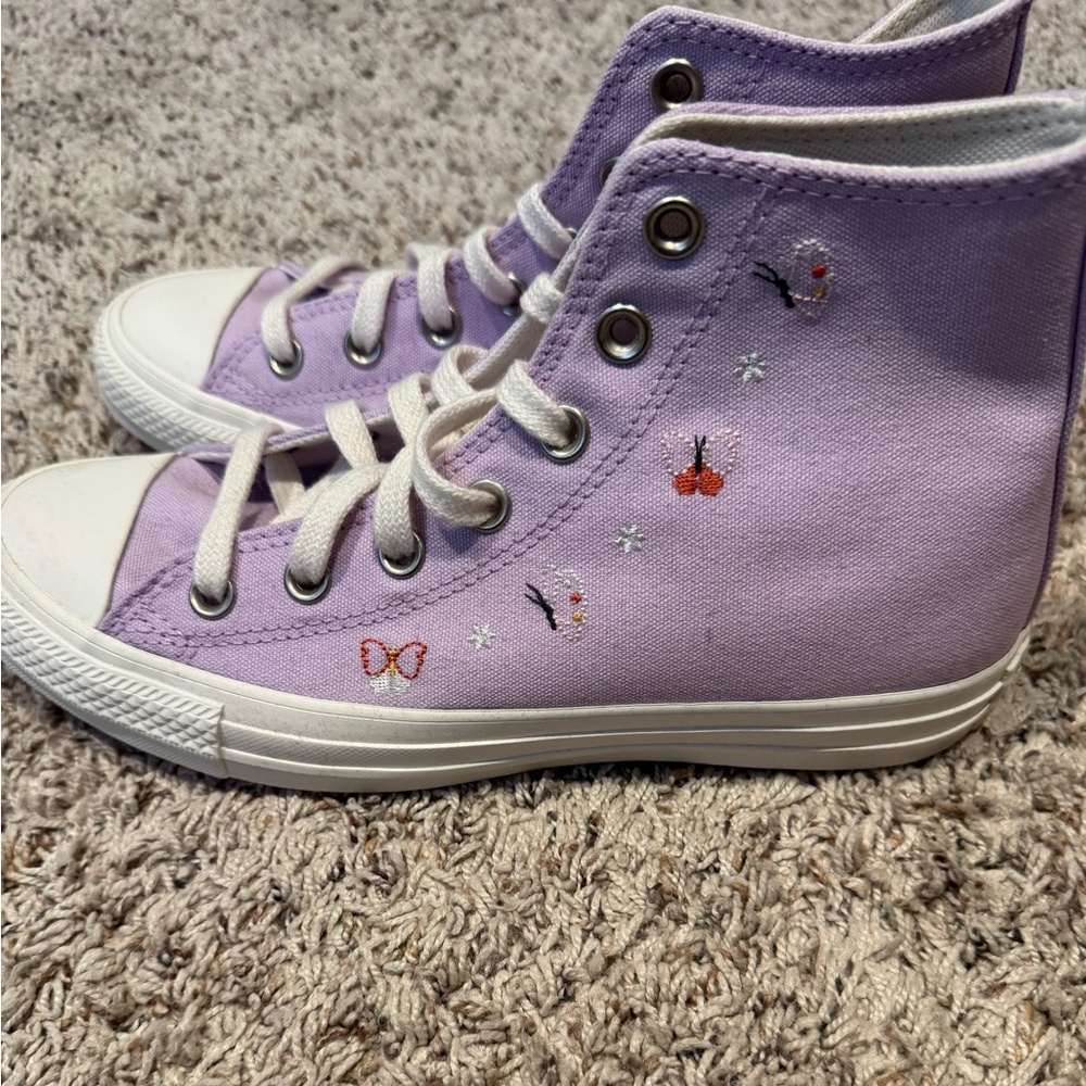 Never Worn Butterfly converse